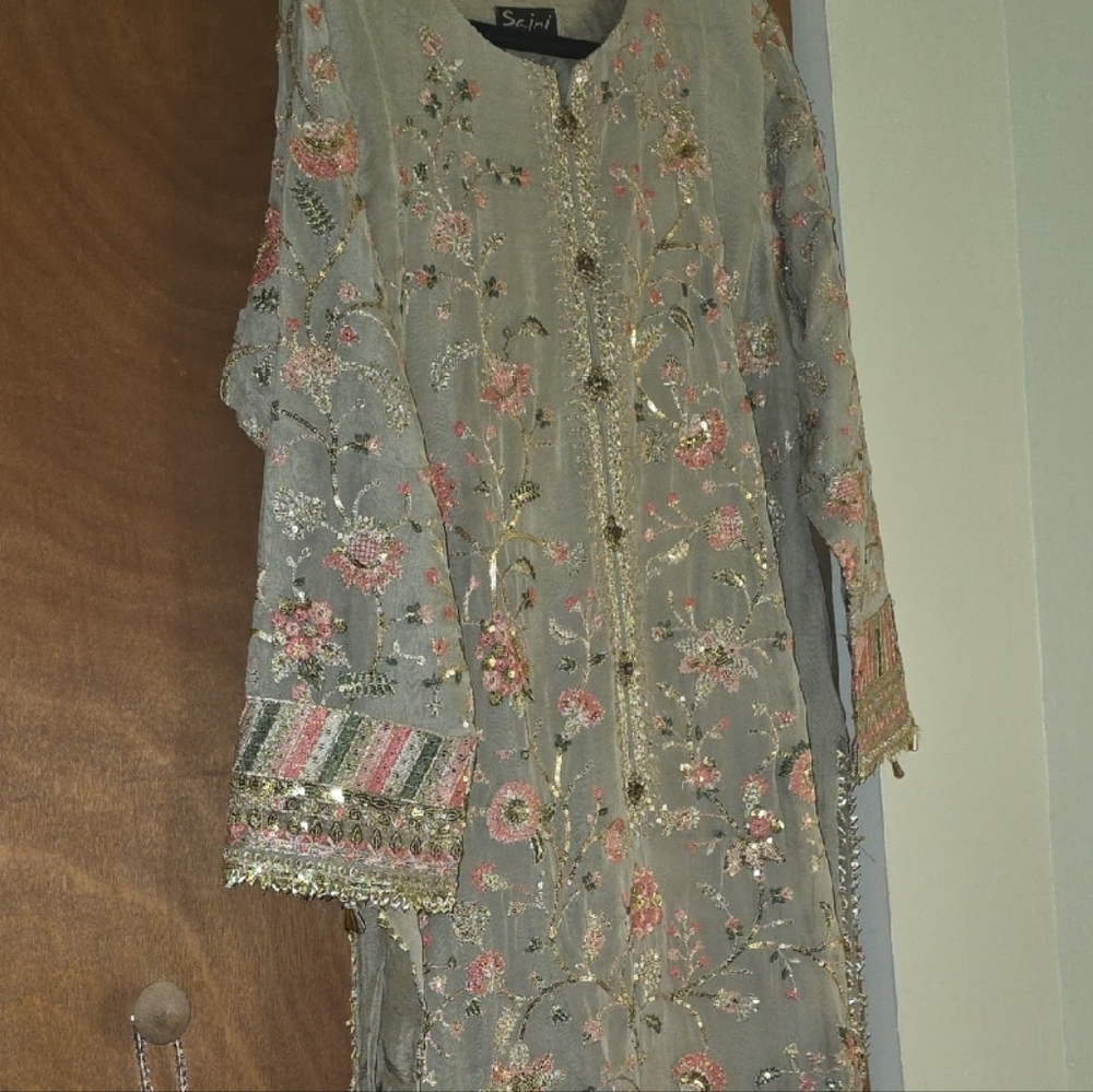 Floral Embroidered Salwar Kameez